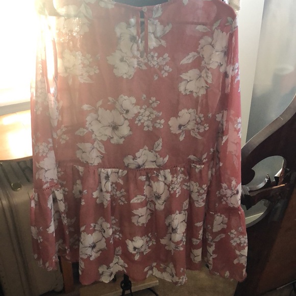 Blouse/Tunic.  Pretty flouncy - Picture 3 of 3